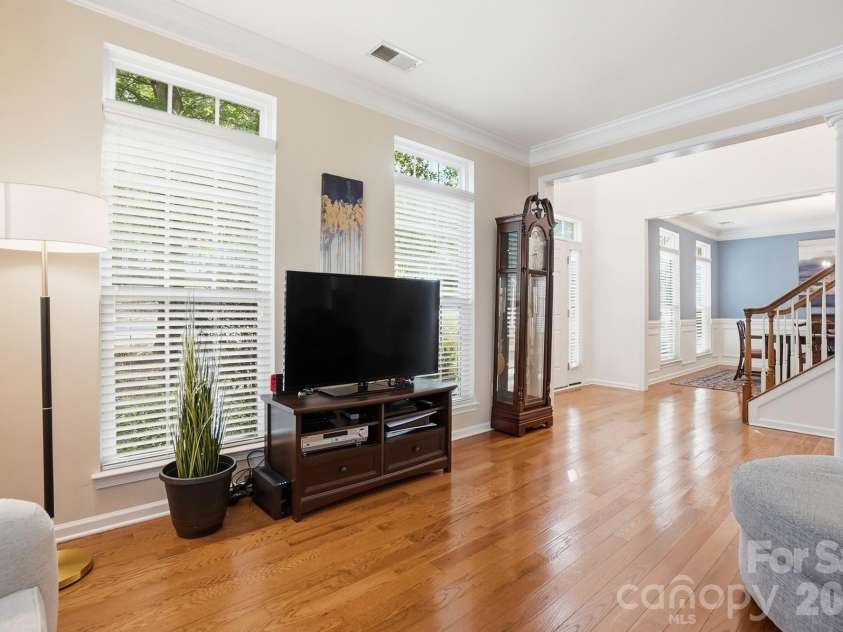 10706 Anglesey Court, Charlotte, NC 28278.  MLS# CAR4372609, YatesRealty ID 32747. 