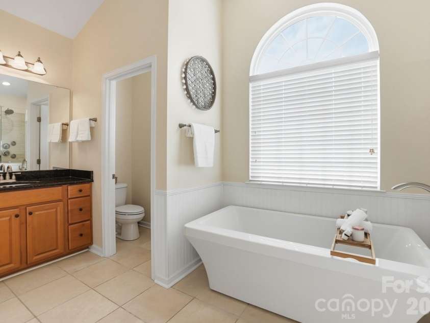 10706 Anglesey Court, Charlotte, NC 28278.  MLS# CAR4372609, YatesRealty ID 32747. 