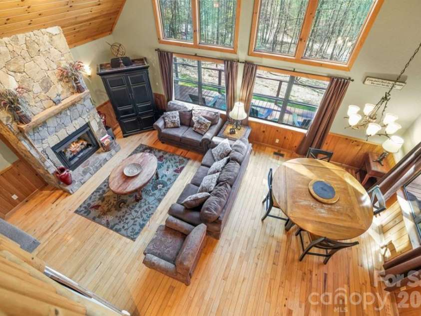 210 Chickadee Drive, Bryson City, NC 28713.  MLS# CAR4394227, YatesRealty ID 32748. 