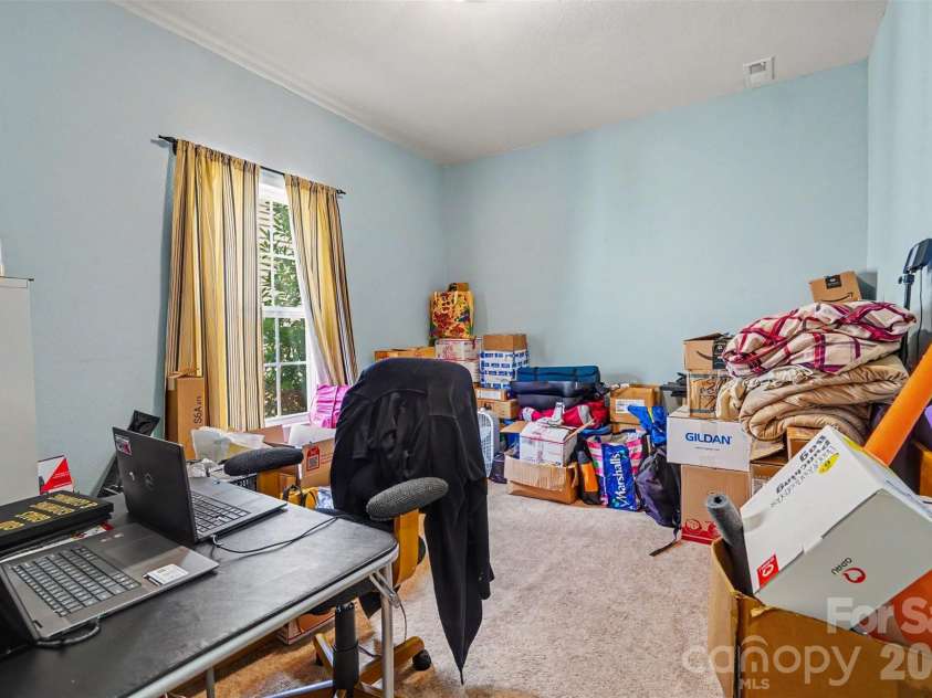 13933 Pinyon Pine Lane, Charlotte, NC 28215.  MLS# CAR4384167, YatesRealty ID 32749. 