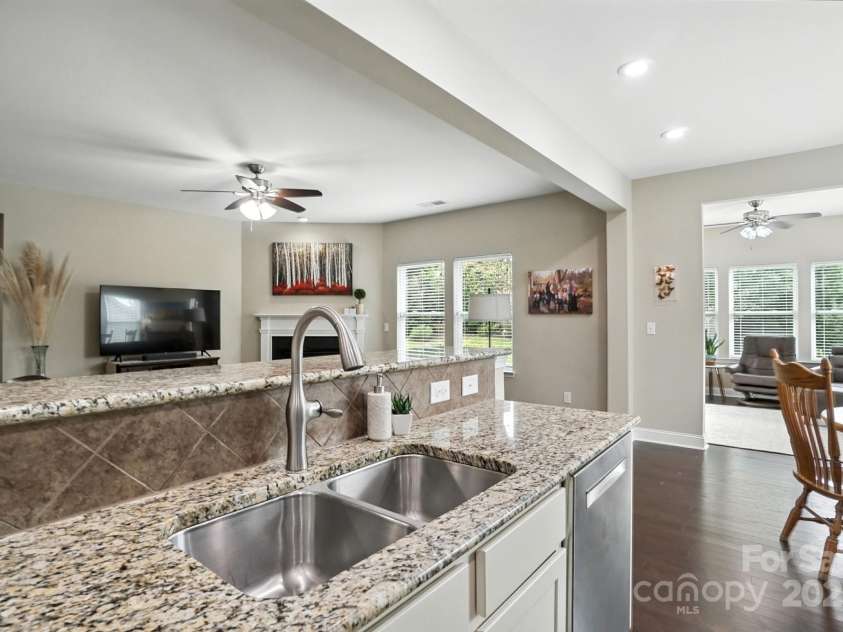 149 Oxford Drive, Mooresville, NC 28115.  MLS# CAR4289690, YatesRealty ID 32749. 