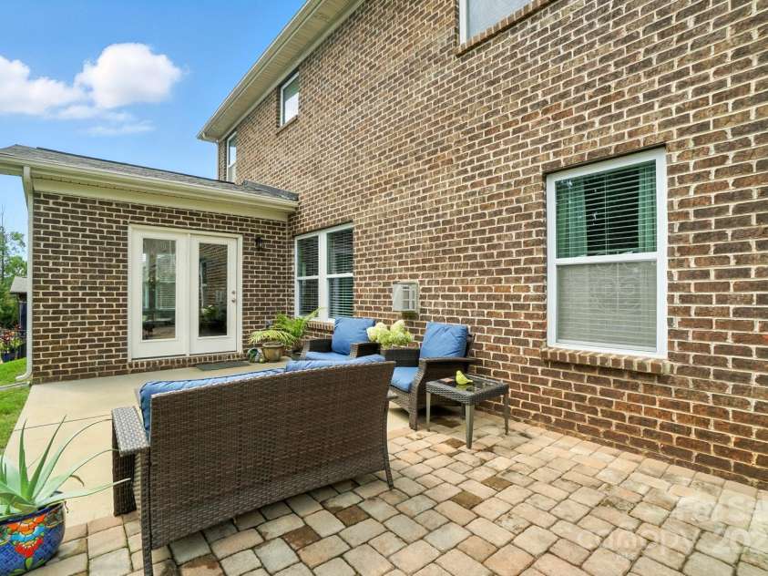 149 Oxford Drive, Mooresville, NC 28115.  MLS# CAR4289690, YatesRealty ID 32749. 