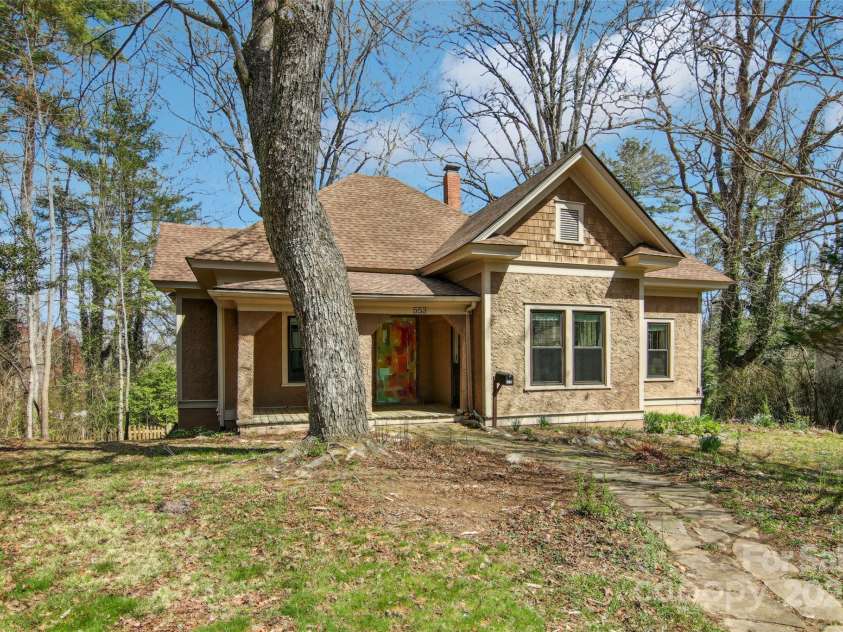 553 Main Street, Brevard, NC 28712.  MLS# CAR4235243, YatesRealty ID 3275. 