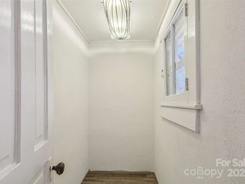 553 Main Street, Brevard, NC 28712.  MLS# CAR4235243, YatesRealty ID 3275. 