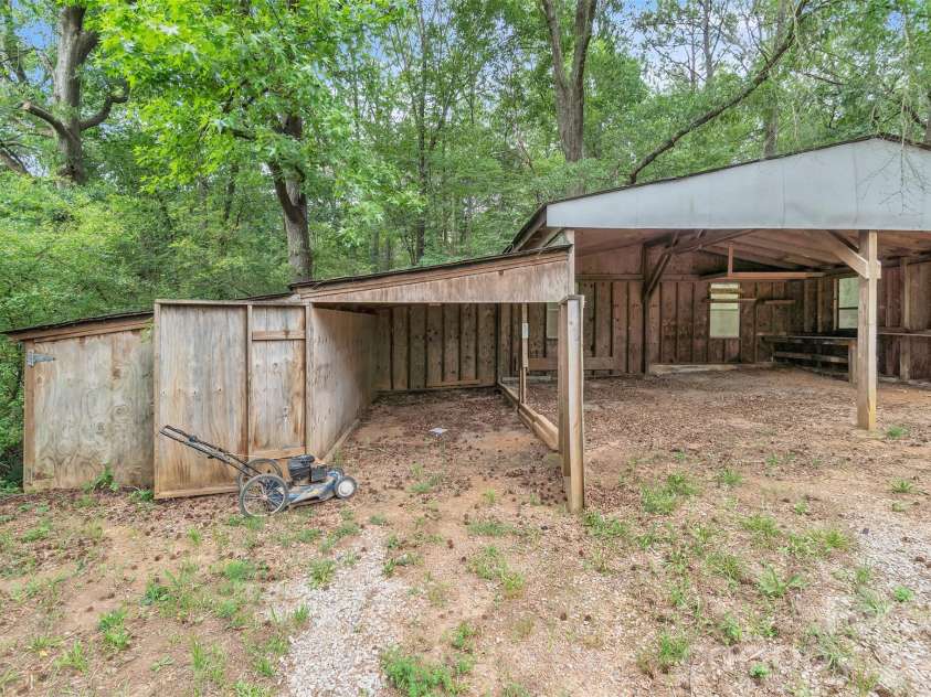 367 Horne Road, Peachland, NC 28133.  MLS# CAR4391596, YatesRealty ID 32750. 