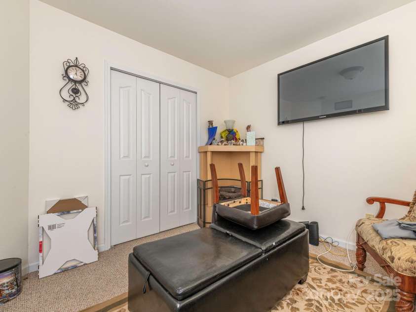 7941 Mossycup Drive, Charlotte, NC 28215.  MLS# CAR4292875, YatesRealty ID 32751. Bedroom 3