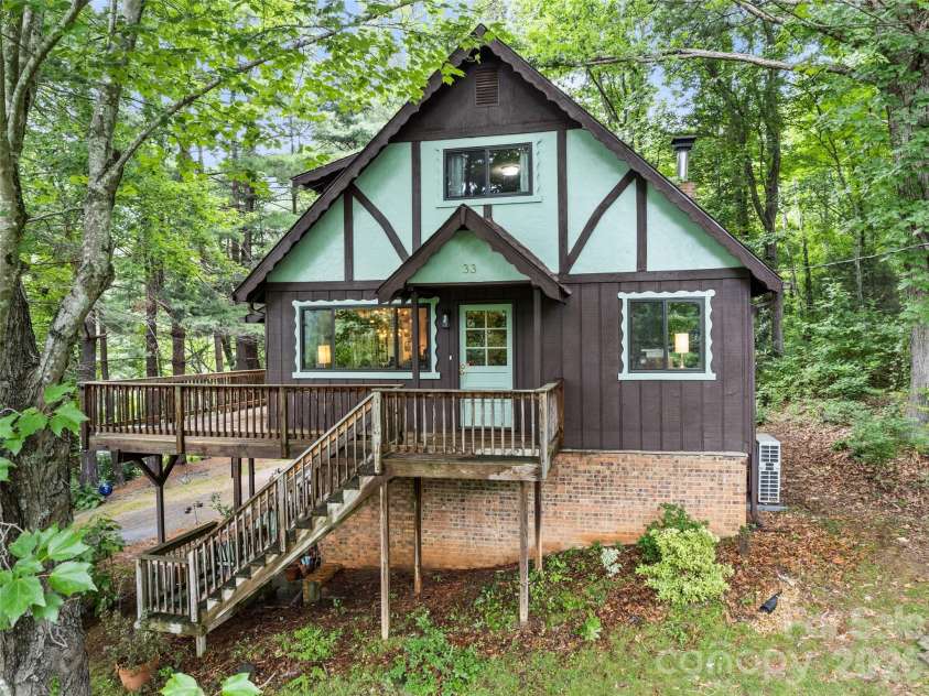 33 Wenlock Way, Waynesville, NC 28785.  MLS# CAR4390311, YatesRealty ID 32753. 