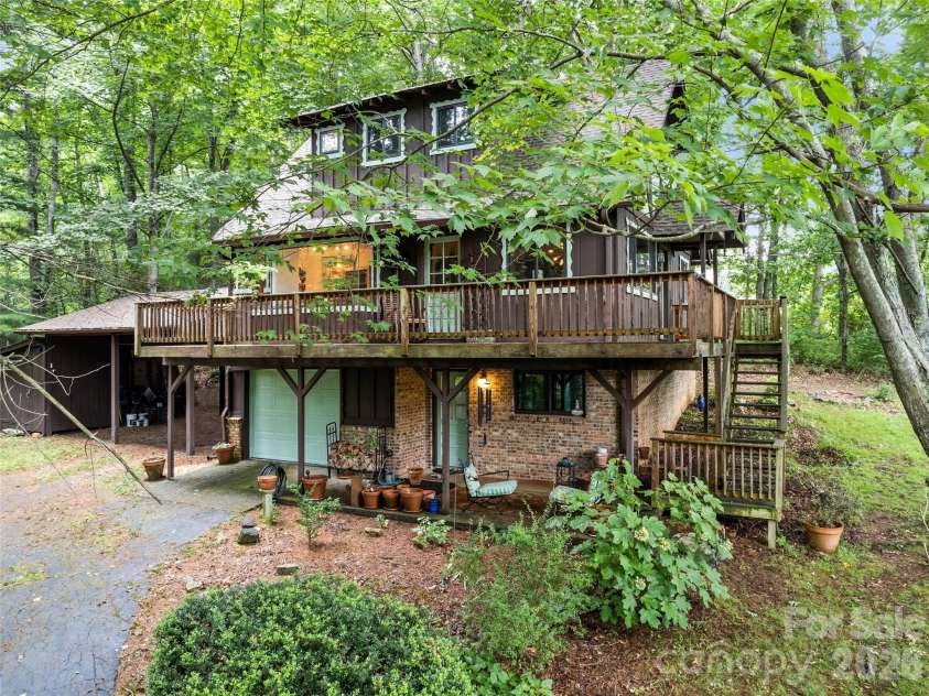 33 Wenlock Way, Waynesville, NC 28785.  MLS# CAR4390311, YatesRealty ID 32753. 