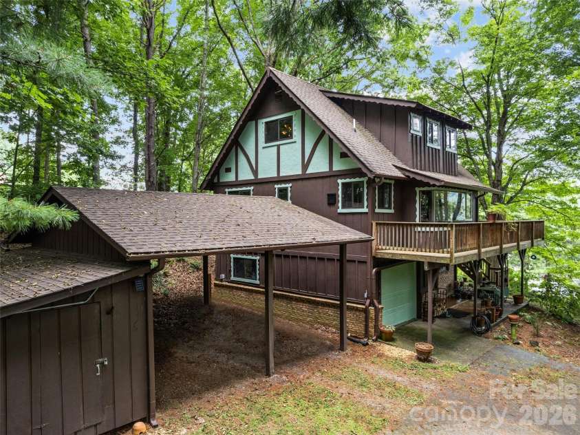 33 Wenlock Way, Waynesville, NC 28785.  MLS# CAR4390311, YatesRealty ID 32753. 