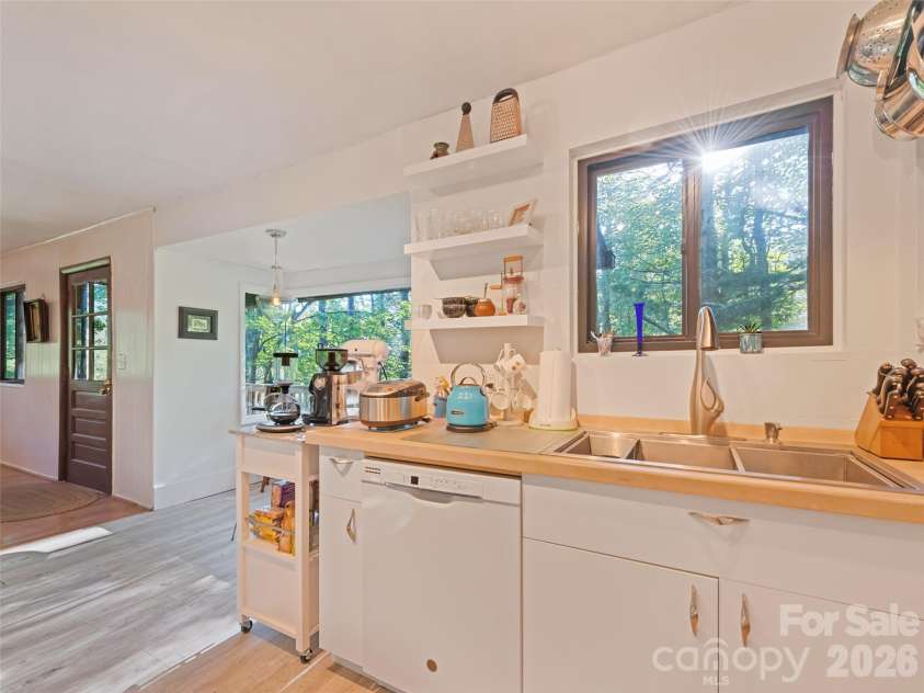 33 Wenlock Way, Waynesville, NC 28785.  MLS# CAR4390311, YatesRealty ID 32753. 