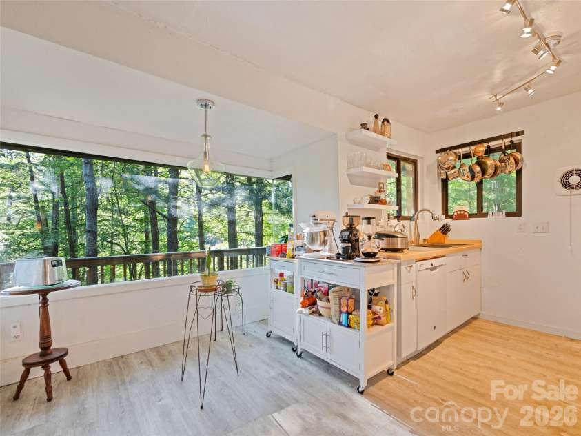 33 Wenlock Way, Waynesville, NC 28785.  MLS# CAR4390311, YatesRealty ID 32753. 