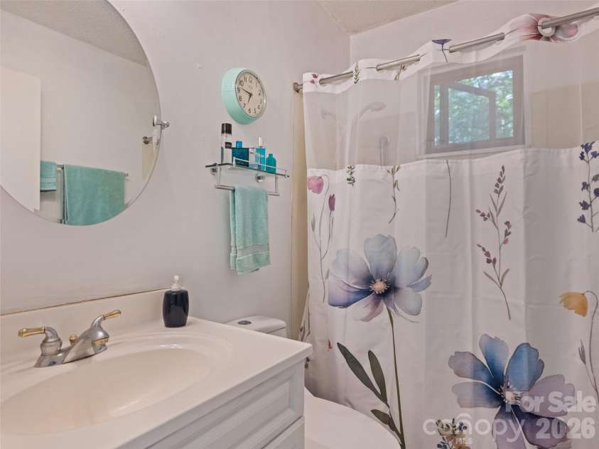 33 Wenlock Way, Waynesville, NC 28785.  MLS# CAR4390311, YatesRealty ID 32753. 