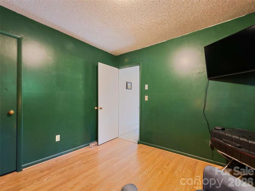 33 Wenlock Way, Waynesville, NC 28785.  MLS# CAR4390311, YatesRealty ID 32753. 