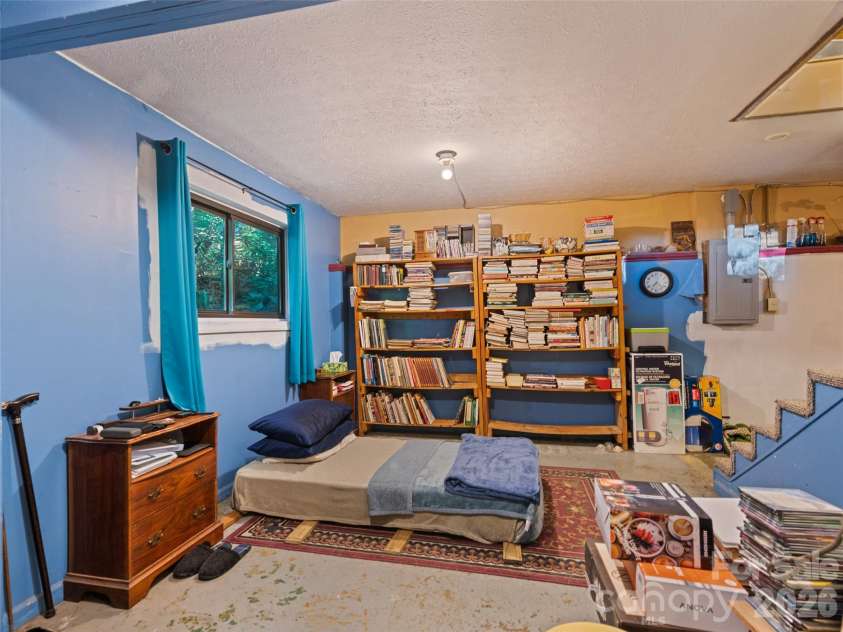 33 Wenlock Way, Waynesville, NC 28785.  MLS# CAR4390311, YatesRealty ID 32753. 