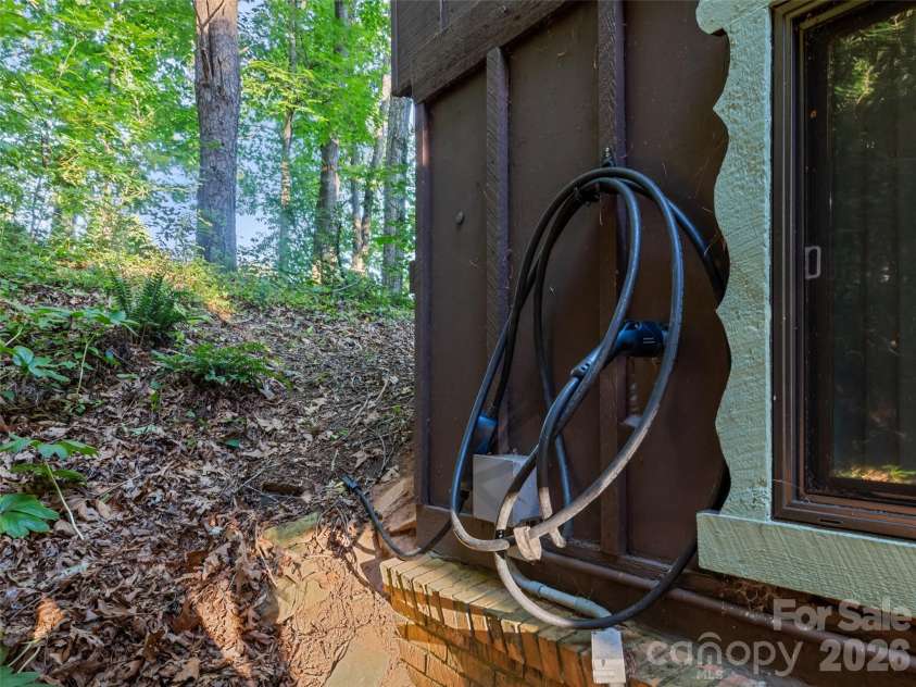 33 Wenlock Way, Waynesville, NC 28785.  MLS# CAR4390311, YatesRealty ID 32753. 