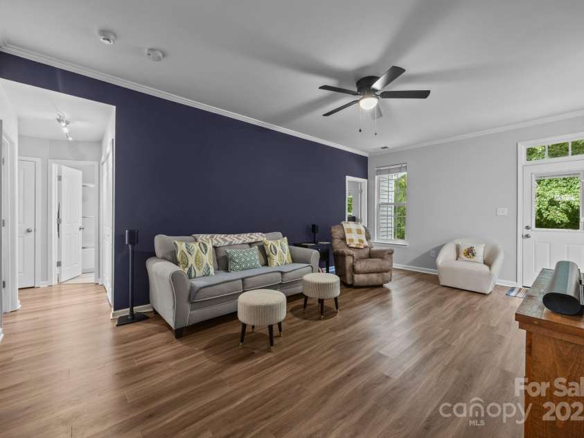 6922 Murray Grey Lane, Charlotte, NC 28273.  MLS# CAR4291045, YatesRealty ID 32753. 