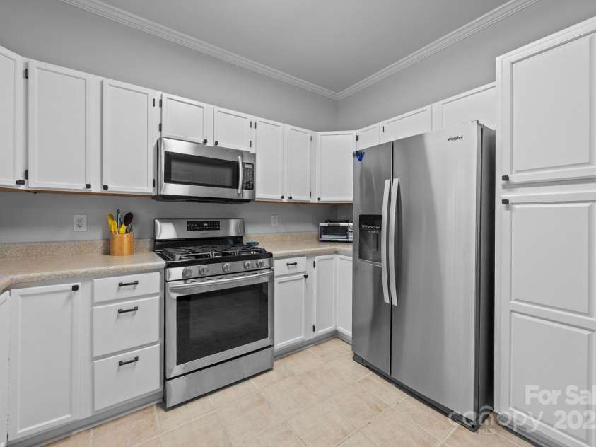 6922 Murray Grey Lane, Charlotte, NC 28273.  MLS# CAR4291045, YatesRealty ID 32753. 