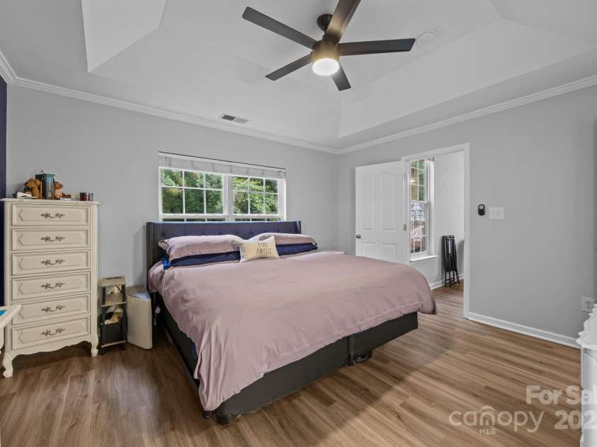 6922 Murray Grey Lane, Charlotte, NC 28273.  MLS# CAR4291045, YatesRealty ID 32753. 