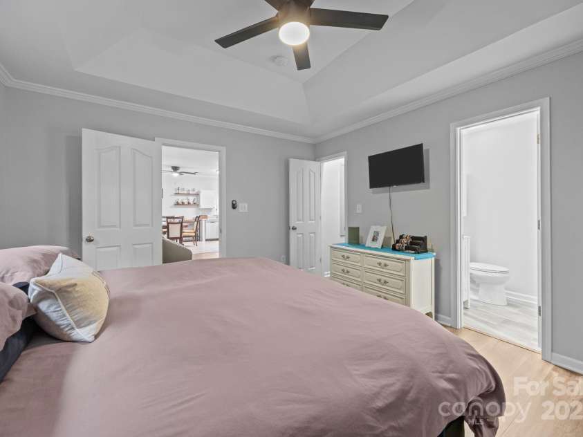 6922 Murray Grey Lane, Charlotte, NC 28273.  MLS# CAR4291045, YatesRealty ID 32753. 