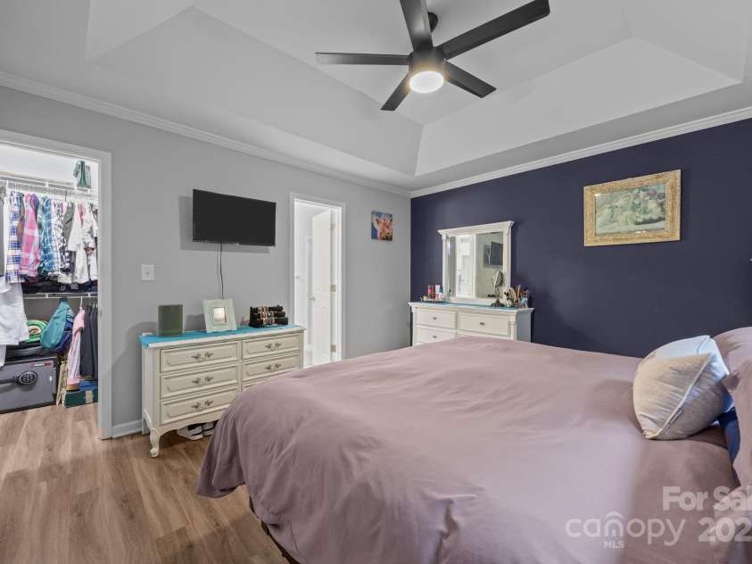 6922 Murray Grey Lane, Charlotte, NC 28273.  MLS# CAR4291045, YatesRealty ID 32753. 