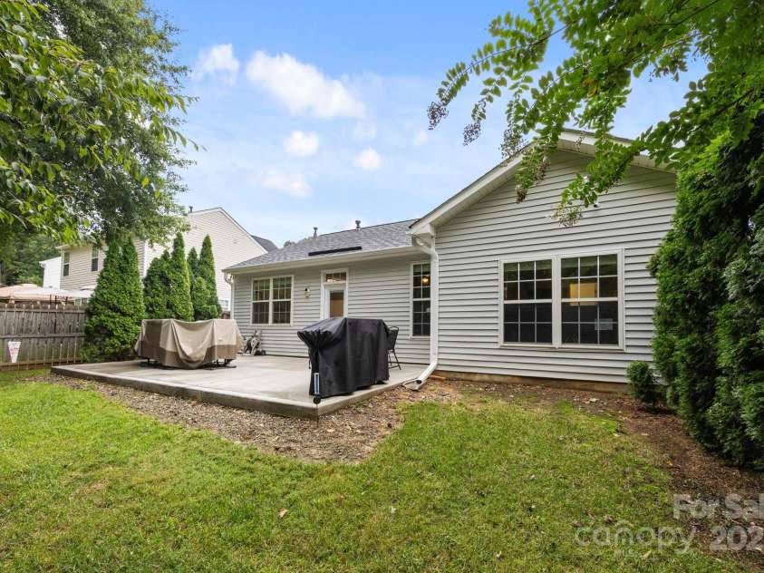6922 Murray Grey Lane, Charlotte, NC 28273.  MLS# CAR4291045, YatesRealty ID 32753. 