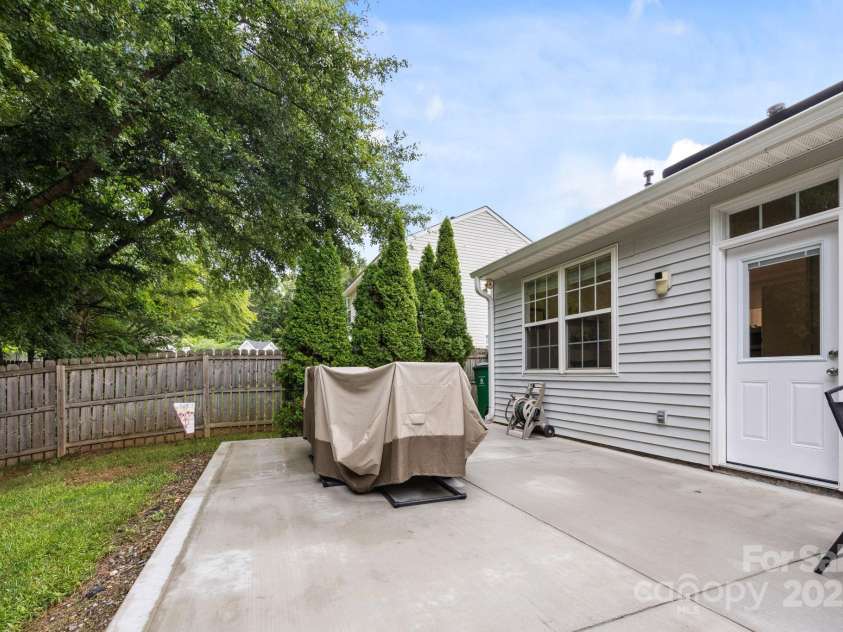6922 Murray Grey Lane, Charlotte, NC 28273.  MLS# CAR4291045, YatesRealty ID 32753. 