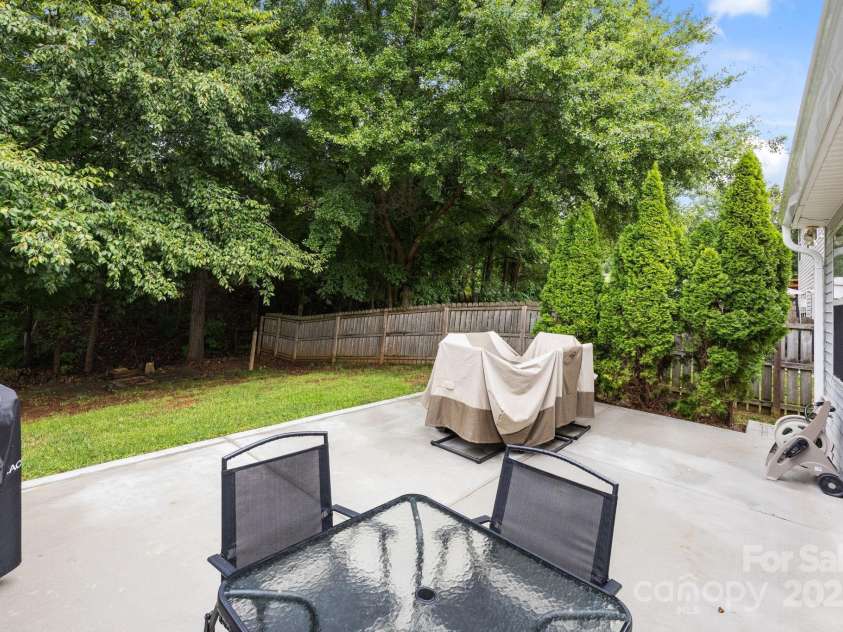 6922 Murray Grey Lane, Charlotte, NC 28273.  MLS# CAR4291045, YatesRealty ID 32753. 