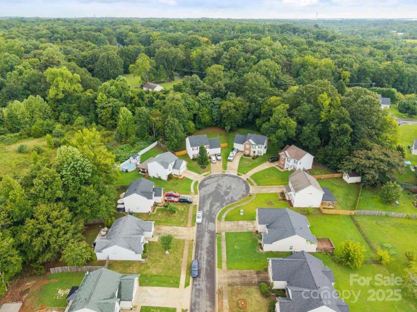 6922 Murray Grey Lane, Charlotte, NC 28273.  MLS# CAR4291045, YatesRealty ID 32753. 
