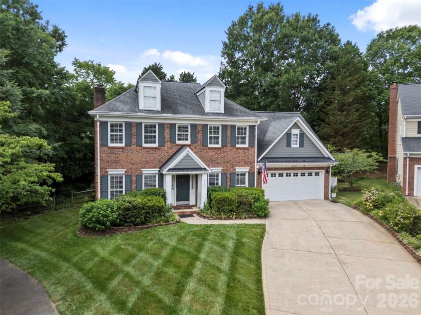 6202 Hickory Cove Lane, Charlotte, NC 28269.  MLS# CAR4392908, YatesRealty ID 32754. 