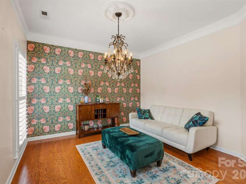6202 Hickory Cove Lane, Charlotte, NC 28269.  MLS# CAR4392908, YatesRealty ID 32754. 