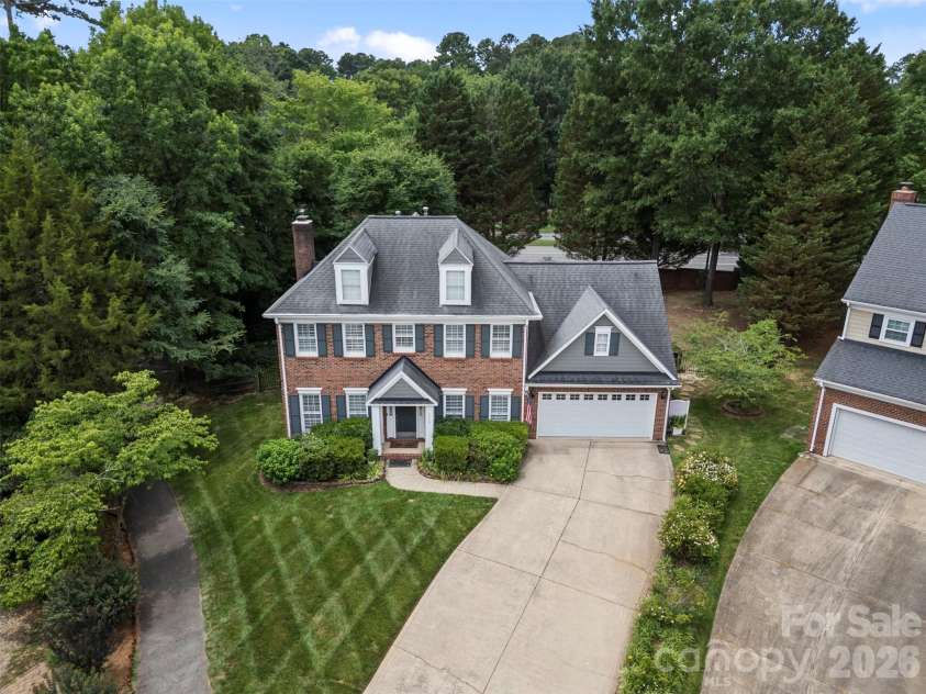 6202 Hickory Cove Lane, Charlotte, NC 28269.  MLS# CAR4392908, YatesRealty ID 32754. 