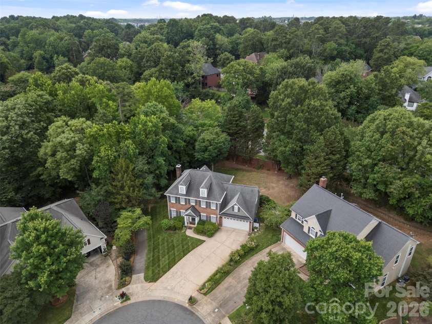 6202 Hickory Cove Lane, Charlotte, NC 28269.  MLS# CAR4392908, YatesRealty ID 32754. 
