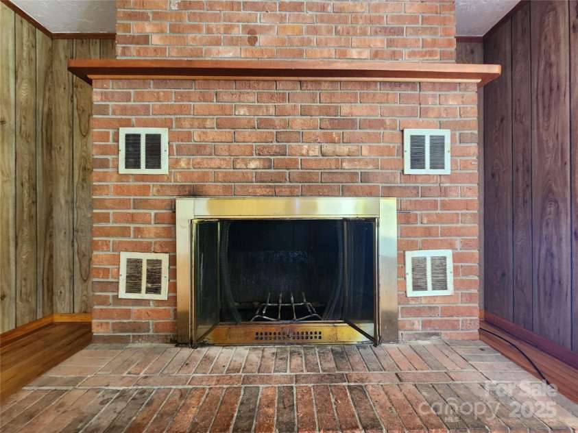 7390 Burke County Line Road, Hickory, NC 28602.  MLS# CAR4292250, YatesRealty ID 32754. 