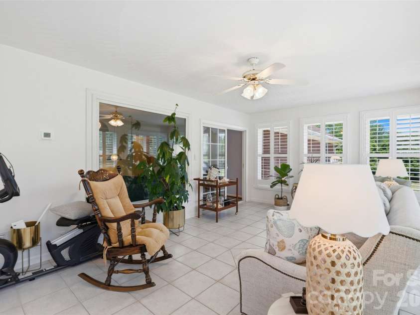 6181 Willowbottom Road, Hickory, NC 28602.  MLS# CAR4382562, YatesRealty ID 32755. 