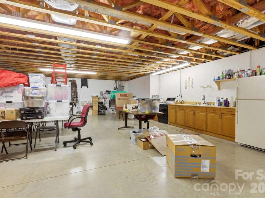 6181 Willowbottom Road, Hickory, NC 28602.  MLS# CAR4382562, YatesRealty ID 32755. Kitchen in Basement