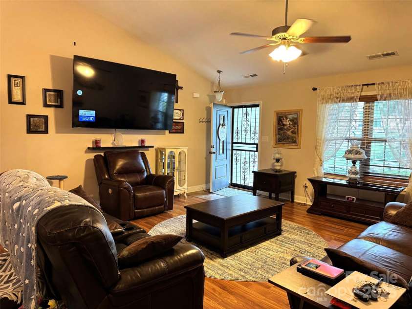 630 Scarlet Leaf Lane, Oakboro, NC 28129.  MLS# CAR4291699, YatesRealty ID 32756. 