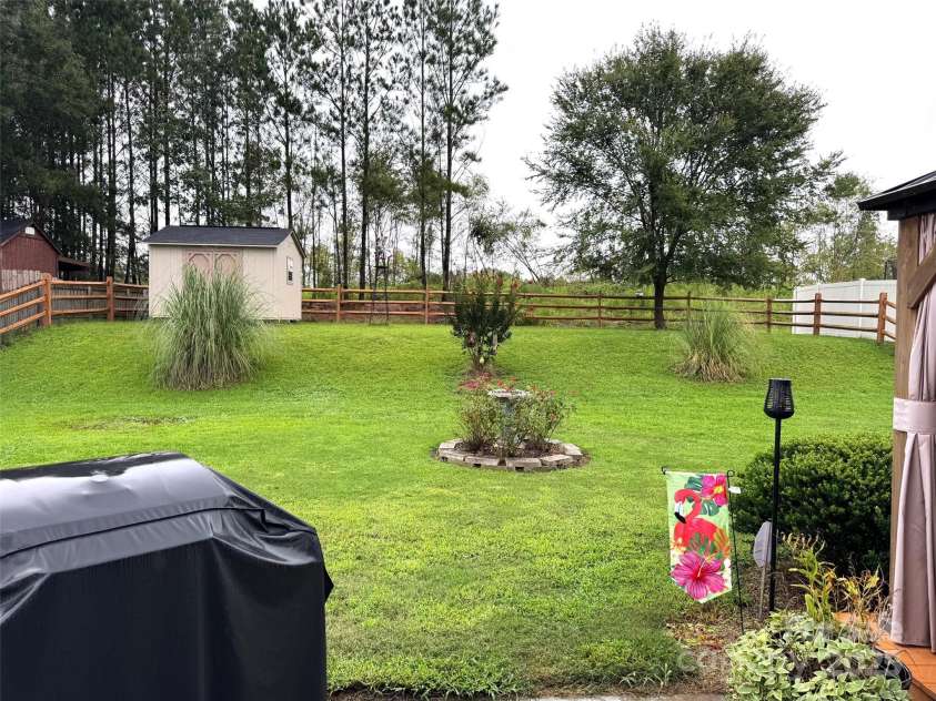 630 Scarlet Leaf Lane, Oakboro, NC 28129.  MLS# CAR4291699, YatesRealty ID 32756. 