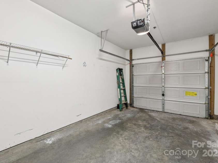 17111 Red Feather Drive, Charlotte, NC 28277.  MLS# CAR4285881, YatesRealty ID 32757. 