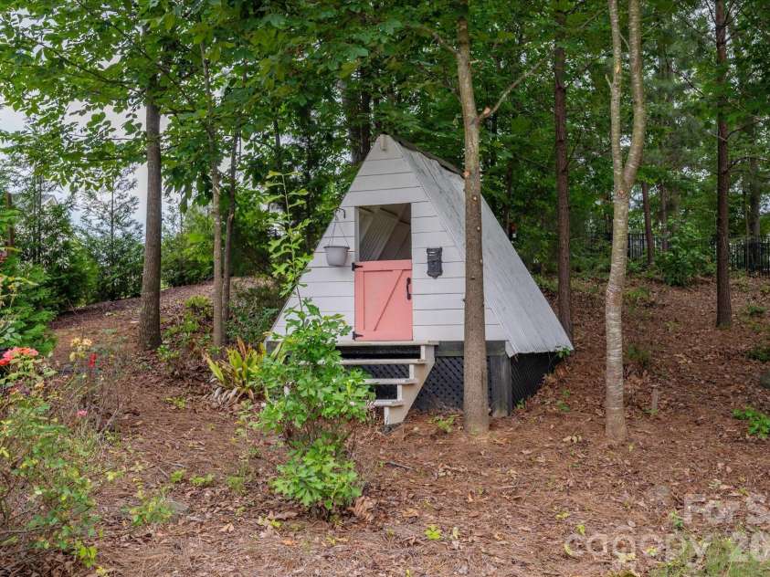 3009 Winged Teal Court, Belmont, NC 28012.  MLS# CAR4391724, YatesRealty ID 32757. 