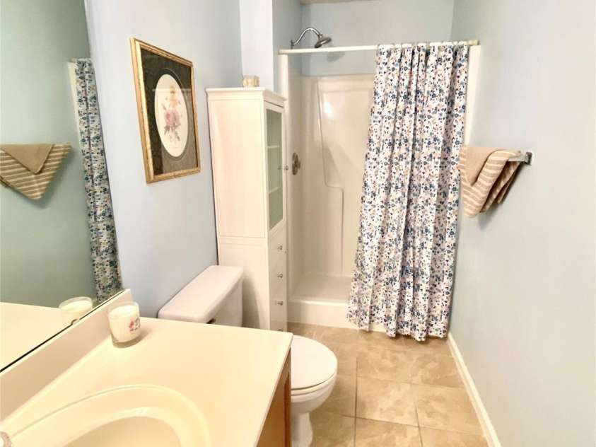 6025 Creft Circle, Indian Trail, NC 28079.  MLS# CAR4387929, YatesRealty ID 32758. Spacious Primary Full Bath.
