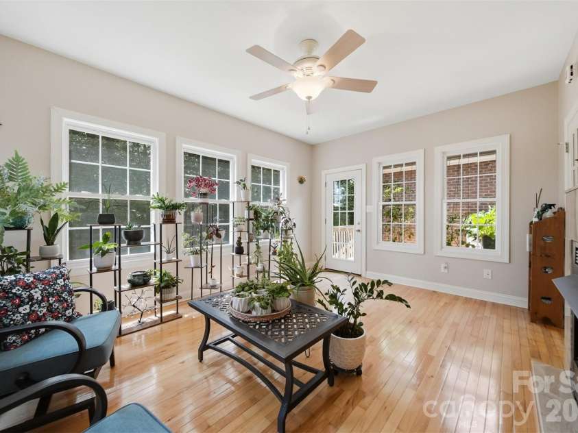 4305 Cottingham Drive, Hickory, NC 28602.  MLS# CAR4395524, YatesRealty ID 32759. 