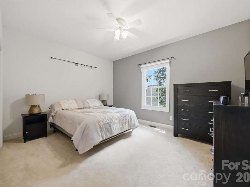 4305 Cottingham Drive, Hickory, NC 28602.  MLS# CAR4395524, YatesRealty ID 32759. 