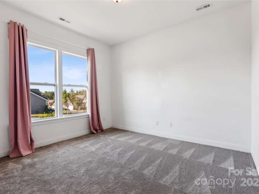 16004 Deer River Road, Charlotte, NC 28278.  MLS# CAR4171564, YatesRealty ID 3276. 1st floor bedroom