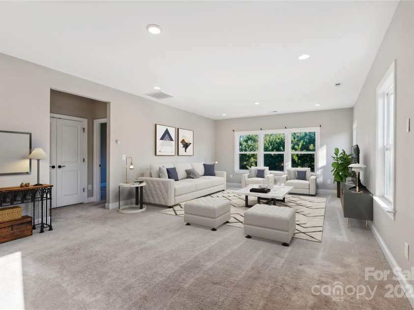 16004 Deer River Road, Charlotte, NC 28278.  MLS# CAR4171564, YatesRealty ID 3276. Alternate angle digitally staged upstairs flex space