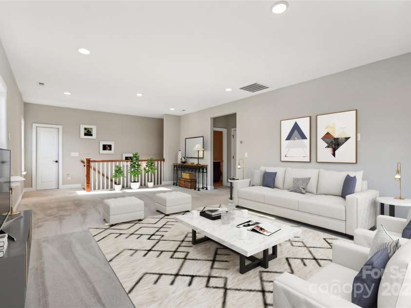 16004 Deer River Road, Charlotte, NC 28278.  MLS# CAR4171564, YatesRealty ID 3276. Digitally Staged - upstairs flex space