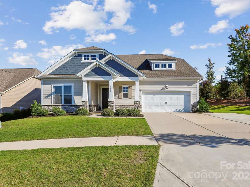 16004 Deer River Road, Charlotte, NC 28278.  MLS# CAR4171564, YatesRealty ID 3276. Street Facing front of home