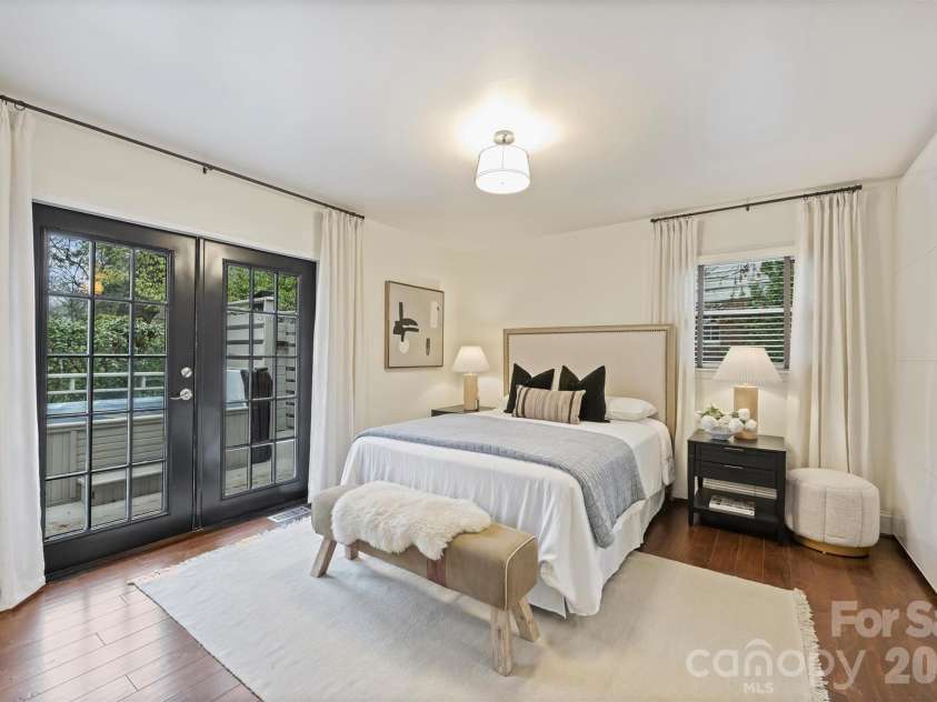 2013 Margate Avenue, Charlotte, NC 28205.  MLS# CAR4350781, YatesRealty ID 3276. 