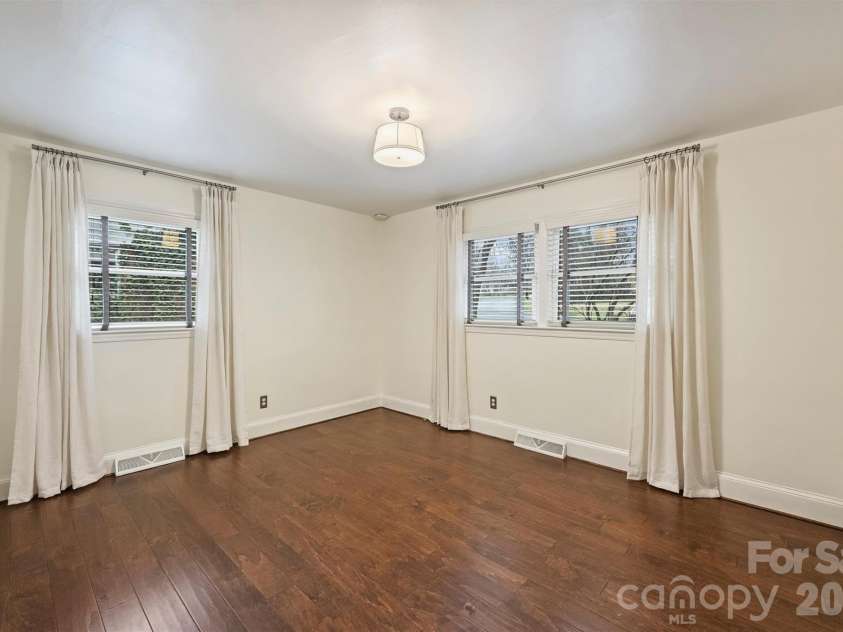 2013 Margate Avenue, Charlotte, NC 28205.  MLS# CAR4350781, YatesRealty ID 3276. 