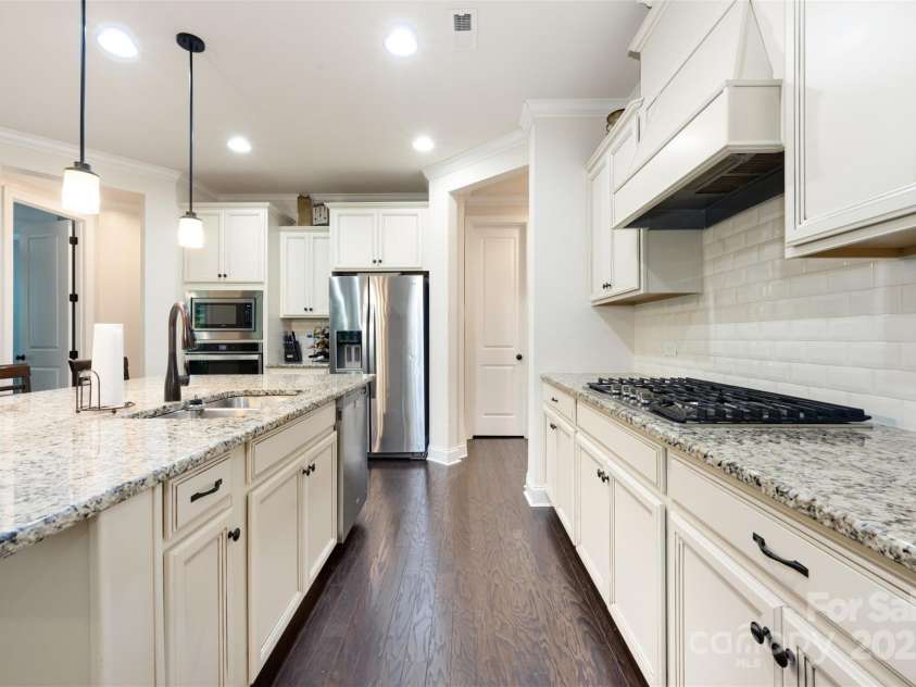 820 Pecan Tree Lane, Fort Mill, SC 29715.  MLS# CAR4286849, YatesRealty ID 3276. 