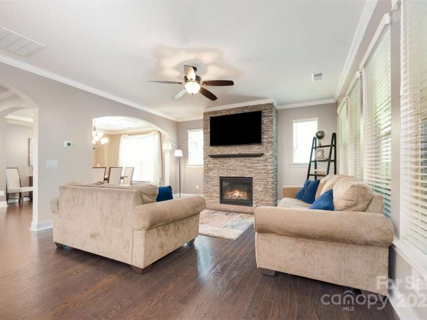 820 Pecan Tree Lane, Fort Mill, SC 29715.  MLS# CAR4286849, YatesRealty ID 3276. 